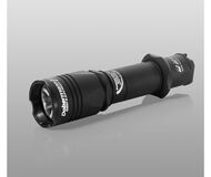 Latarka taktyczna Armytek Dobermann XP-L HI Warm 930 lm (1676072)